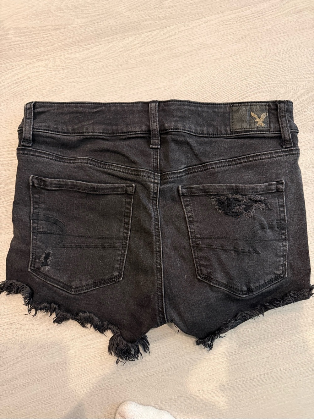 American Eagle Outfitters Black Distressed Denim Lace-Panel Shorts - Picture 3 of 3